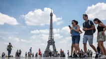 Ivres, deux touristes américains se cachent dans la tour Eiffel et y passent la nuit