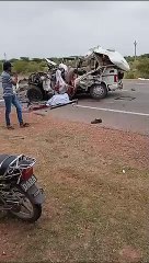 भीषण सड़क हादसा, तीन महिलाओं सहित छह की मौत
