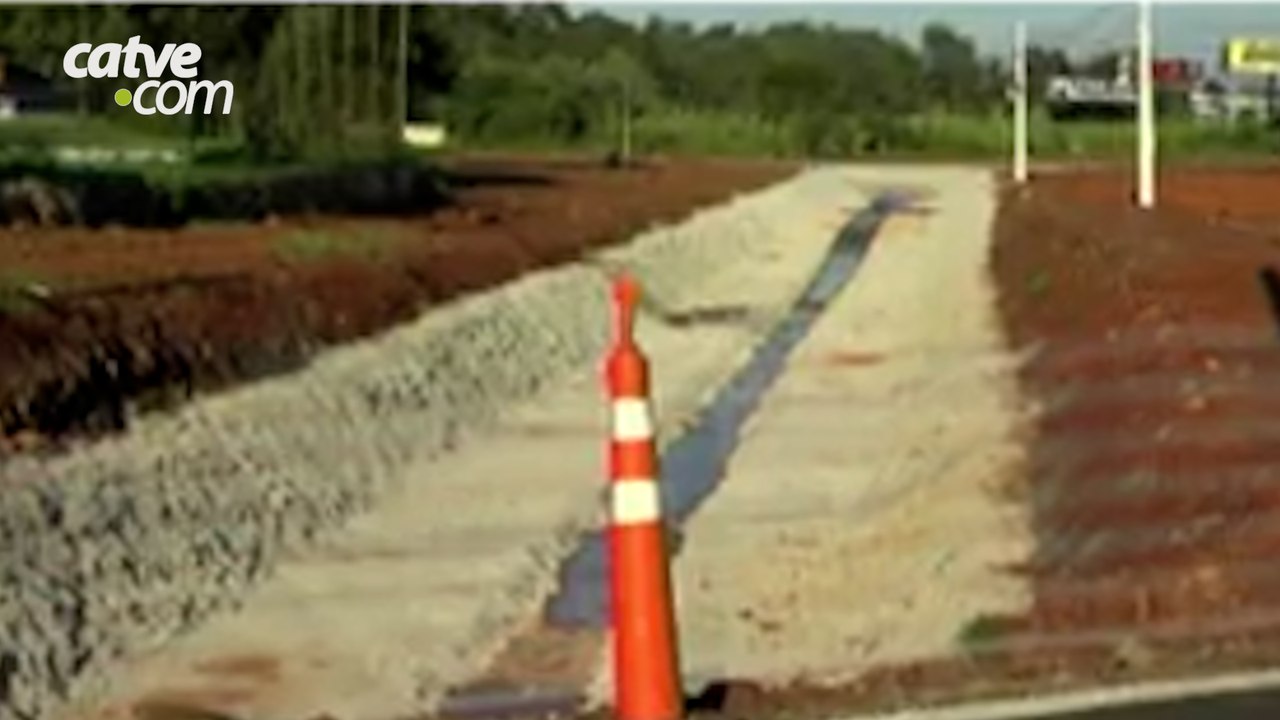 Rodovia das Cataratas está bloqueada para detonação de rochas A liberação da via está prevista para as 16h