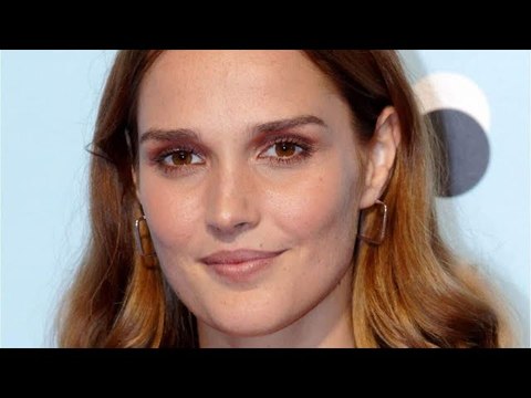 Camille Lou gênée par ces images d’elle avec Matt Pokora qui refont surface, Je suis très tactile