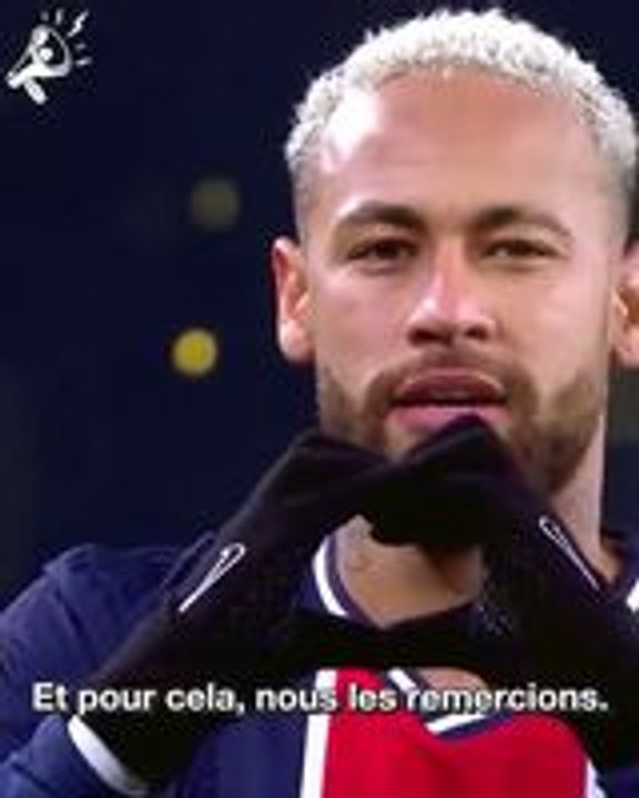      ' ! Neymar est un dribbleur hors du commun, malheureusement, l'un des derniers vrai dribbleur brésilien, au style "Joga Bonito" quitte l'Europe ! Retour sur son style de jeu magique ! 