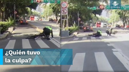 “Ni modo que no se quite” Policía en bici y motociclista se impactan de frente en carril confinado