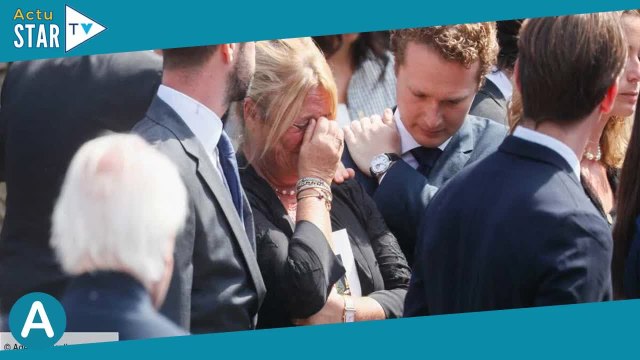 Obsèques d’Hélène Carrère d’Encausse sa fille Marina en larmes, sa famille la soutient