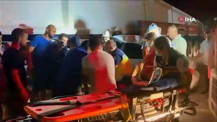 Otomobil Tırın altına girdi sürücüsü ağır yaralı