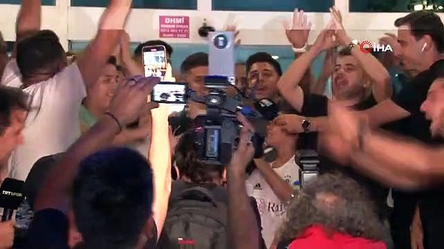 Beşiktaş'ın yeni transferi Rashica, İstanbul'a geldi