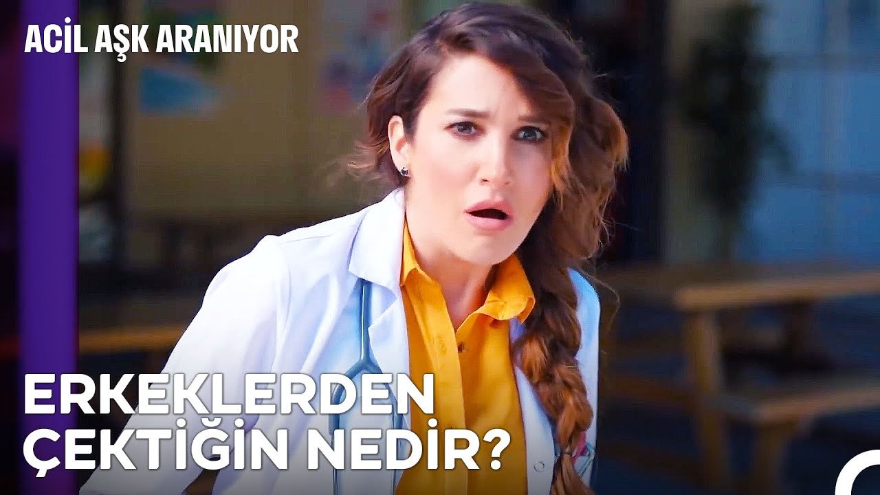 Hiçbir Şey Göründüğü Gibi Değildir - Acil Aşk Aranıyor