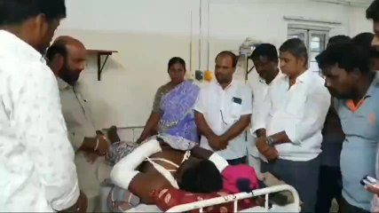సంగారెడ్డి: రోడ్డు ప్రమాదంలో గాయపడ్డ వ్యక్తికి బీజేపీ నేతల ఆర్థిక సాయం