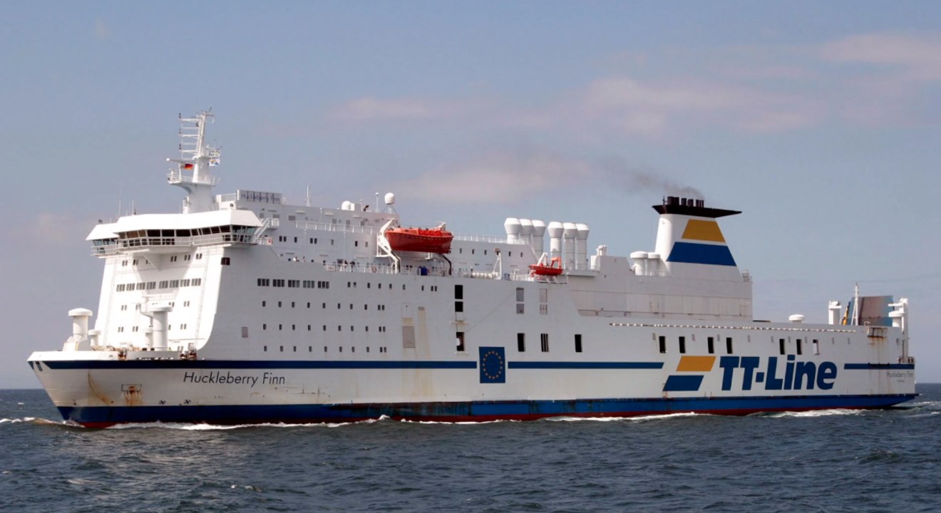 Feuer bricht auf Fähre vor Travemünde aus