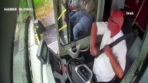 Halk otobüsü şoförü otobüsü durdurdu yaşlı kadını karşıya geçirdi