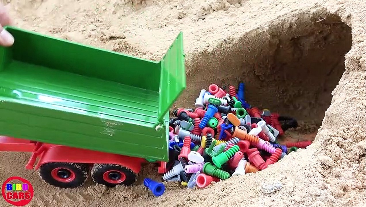 Perakitan Traktor mainan