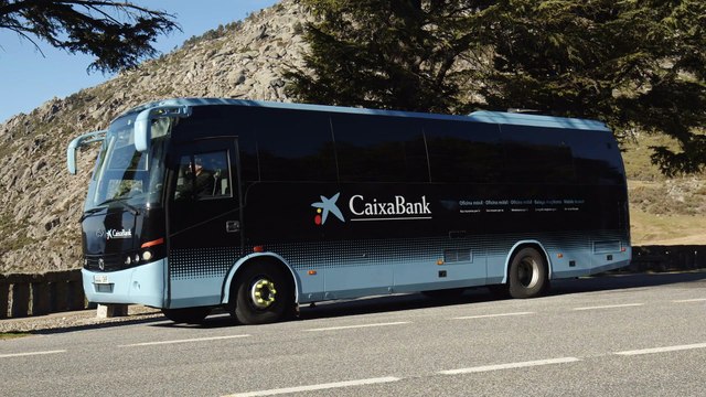 Oficinas móviles de CaixaBank ayudan a municipios de Castilla y León en riesgo de exclusión financiera