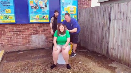 Caitlen Spencer faces the ice bucket challenge