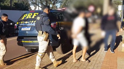 Homens presos pela PRF com contrabando são levados à Polícia Federal