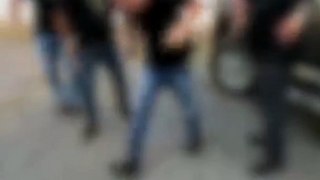 VÍDEO:Polícia identifica agiotas filmados açoitando homem que não pagou dívida