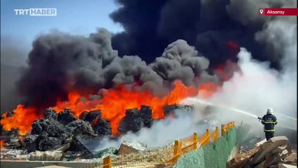 Aksaray'da geri dönüşüm fabrikasında yangın