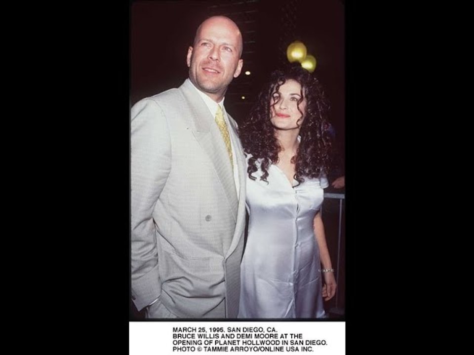 Demi Moore s'occupe toujours de Bruce Willis 23 ans après leur divorce - Elle reste à ses côtés ma