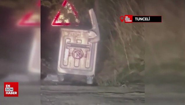 Tunceli'de şehre inen ayı çöpten karnını doyurdu