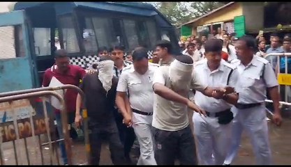 যাদবপুর কাণ্ডে ১২ দিনের পুলিশ হেফাজত, হতবাক আসিফের পরিবার | Oneindia Bengali
