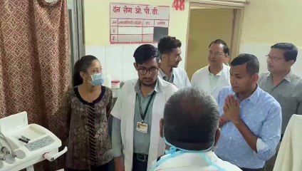 गंदगी देख भड़के संभागीय आयुक्त, अब मरीजों को रोज बदलेगी चादर, मिलेगा ताकिया