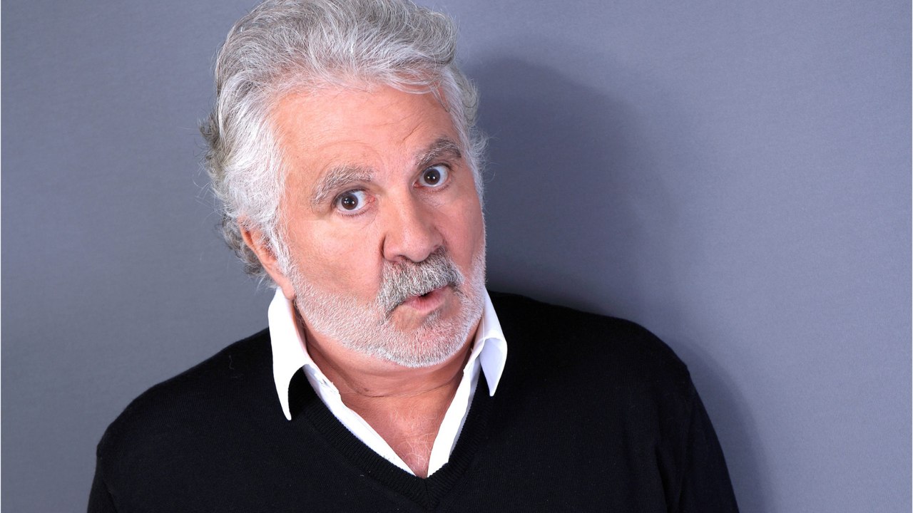 GALA VIDÉO - Roland Magdane, ce jour où il a frôlé la mort : ”Ma voiture a été décapitée par un camion”