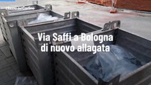 Via Saffi a Bologna di nuovo allagata, tubature rotte e cantiere ko