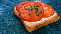 Why Your Soft Bread Might Be Ruining Your Tomato Sandwich