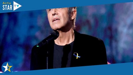 Malgré cette terrible situation     Julien Clerc a pris sa décision pour son concert, après la mo