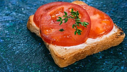 Why Your Soft Bread Might Be Ruining Your Tomato Sandwich