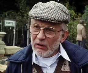 One Foot in the Grave (1990) - S01E06 - The Return of the Speckled Band