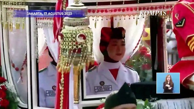 [FULL] Detik-detik Kirab Duplikat Bendera Merah Putih Dibawa dari Monas ke Istana Merdeka