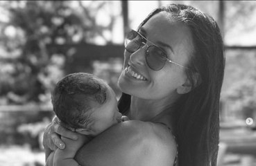 Demi Moore posted a photo of her daughter Rumer in labor to celebrate the actress's 35th birthday