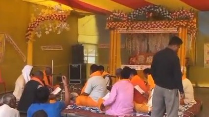 मधुबनी: उच्चैठ मंदिर परिसर में हुई फायरिंग, पंडा के सिर पर तान दिया पिस्तौल