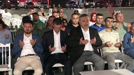 Saatler 03.02’de eller semaya açıldı