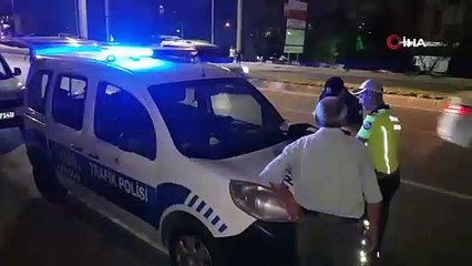 Otomobil bariyeri aşıp şarampole uçtu: 1 yaralı