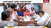 പത്രിക സമർപ്പിച്ച് ചാണ്ടി ഉമ്മൻ; കെട്ടിവയ്ക്കാൻ തുക നൽകി COT നസീറിന്റെ മാതാവ്; അനുഗമിച്ച് നേതാക്കൾ