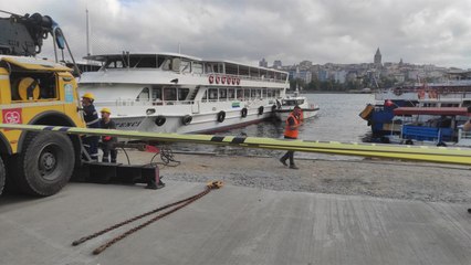 Eminönü'nde İETT otobüsü denize düştü: Herhangi bir arızası yoktu