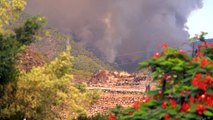 El incendio de Tenerife avanza sin control tras arrasar 1.800 hectáreas