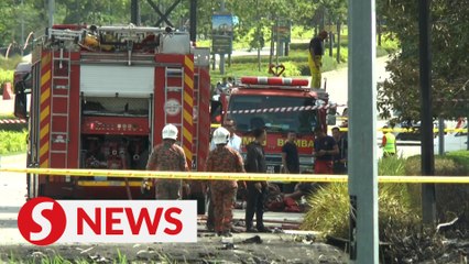 Tải video: Plane crashes near Selangor’s Elmina township, several feared dead