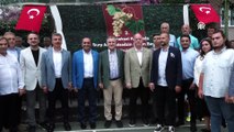İSTANBUL - Gençlik ve Spor Bakanı Bak, Kınalıada Üzüm Bayramı Futbol Şenliği'ne katıldı