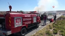 Kayseri-Ankara Karayolu'nda İplik Yüklü Tırın Kasasında Yangın Çıktı