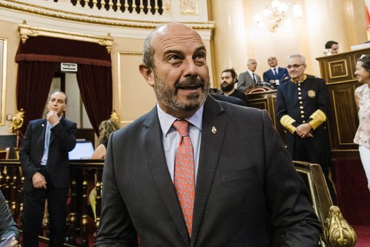 Pedro Rollán, presidente del Senado por mayoría absoluta del PP