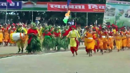 11 प्लाटूनों ने भव्य एवं आकर्षक परेड का किया प्रदर्शन