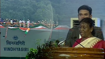 নৌবাহিনীর নতুন সদস্য যুদ্ধজাহাজ 'বিন্ধগিরি', অভিভূত রাষ্ট্রপতি | Oneindia Bengali