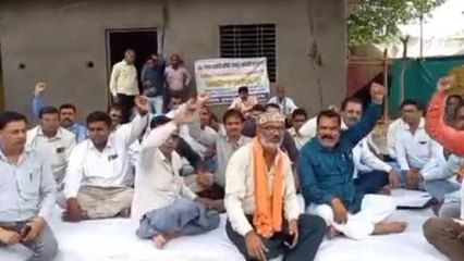 नर्मदापुरम: संयुक्त सहकारी समिति के कर्मचारियों ने किया धरना प्रदर्शन- देखिए क्या है प्रमुख मांग