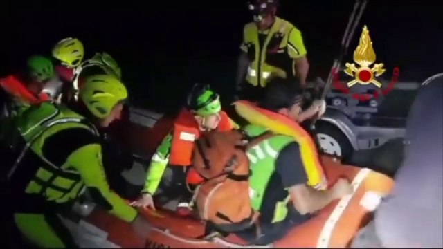 In difficoltà sul lago di Ravedis, soccorse due persone
