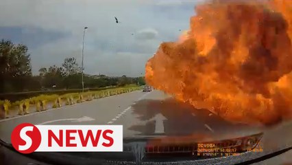 Dashcam footage of fatal plane crash circulating online