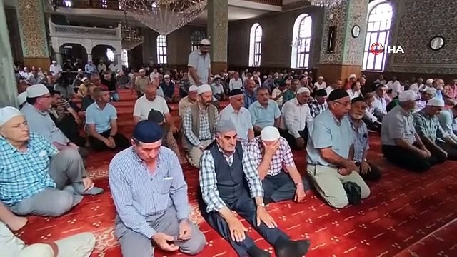 Commémoration de ceux qui ont perdu la vie lors de l'anniversaire du tremblement de terre du 17 août à Marmara