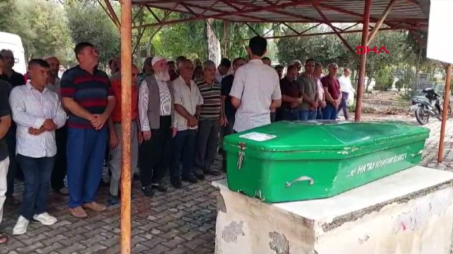 Mersin'de Denizde Boğulan Kardeşlerin Cenazesi Hatay'da Defnedildi