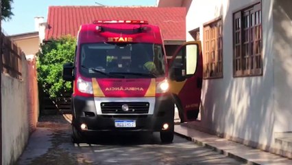 Idosa machuca o braço durante queda em residência no Maria Luiza