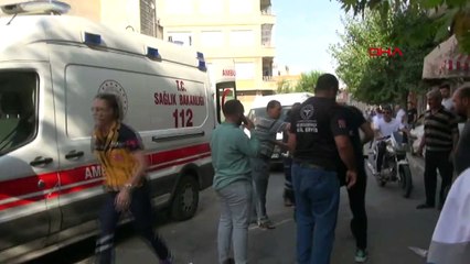 Kilis'te park halindeki otomobile çarpan elektrikli motosikletin sürücüsü ağır yaralandı